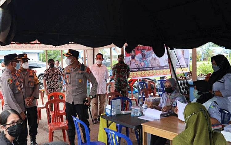 Kapolres Kapuas Cek Pos Penyekatan Perbatasan Kalteng-Kalsel