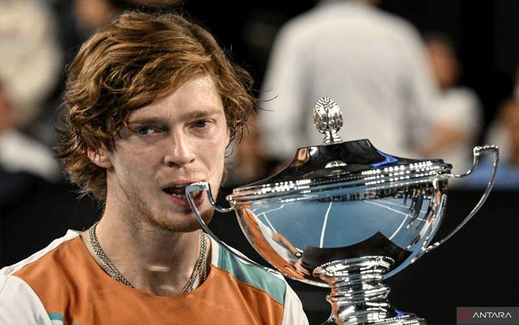 Taklukkan Felix Auger, Rublev Rengkuh Trofi di Marseille