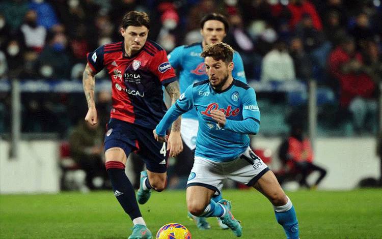 Napoli dan Cagliari Berbagi Poin Setelah Main Imbang 1-1