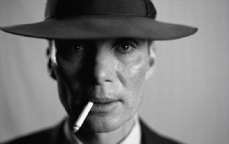 Tampilan perdana dari Cillian Murphy sebagai J. Robert Oppenheimer, untuk film "Oppenheimer" garapan Christopher Nolan. (Universal)