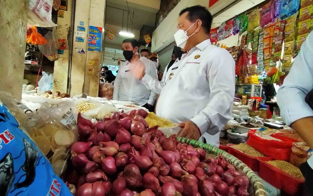 Bupati Kotim Lakukan ini Tanggapi Isu Bawang Ilegal