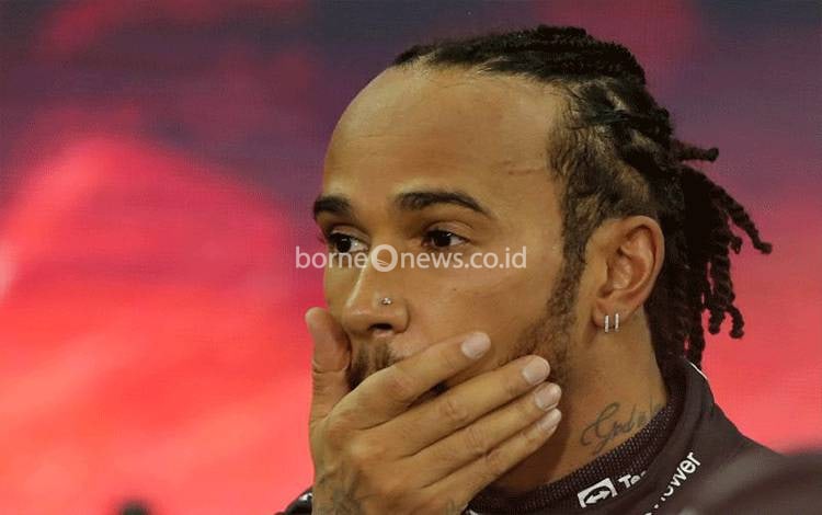 Arsip - Pebalap Formula 1 Lewis Hamilton di Grand Prix de Abu Dhabi, 12 Desember 2021. REUTERS/Kamran Jebreili