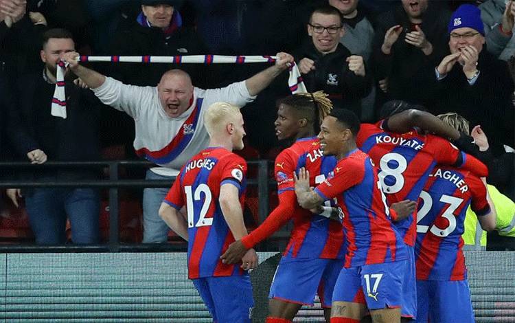 Palace Sengsarakan Watford dengan Cukur 4-1