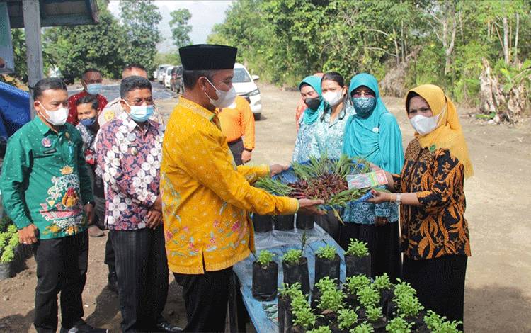 Bupati Sukamara Ajak Semua Pihak Terlibat Dalam Era Baru Pengelolaan Sampah