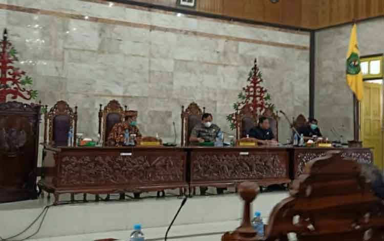 DPRD Kapuas Rapat Paripurna Sampaikan Usulan Nama Anggota AKD