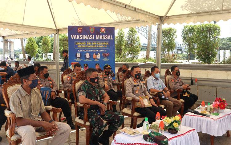 Polres Barito Utara dan Kodim 1013 Muara Teweh Ikuti Vidcon Akselerasi Vaksinasi Serentak