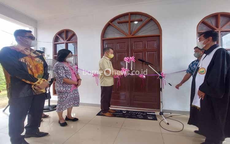 Bupati Gunung Mas Resmikan Gedung Gereja Sakatik Kuala Kurun