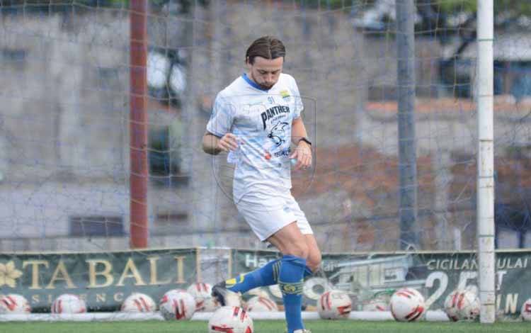 Pemain rekrutan baru Persib Marc Anthony Klok
