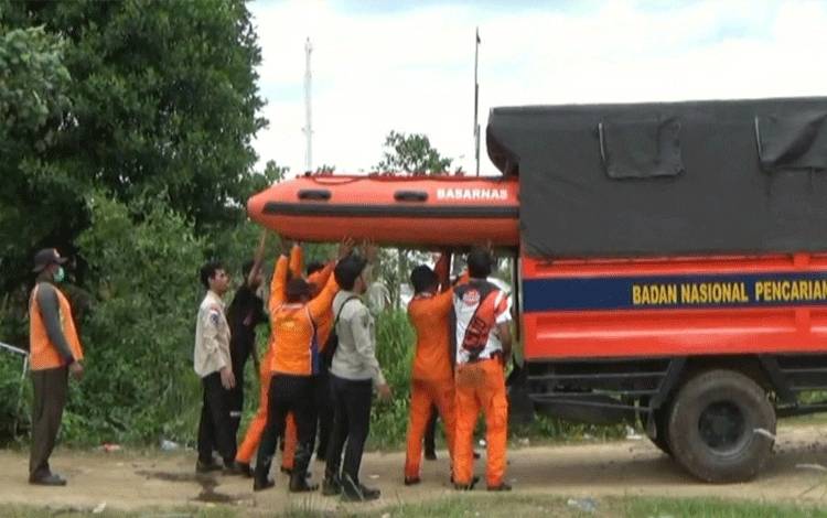 Tim SAR Hentikan Pencarian Pemancing Hilang di Perairan Kumai