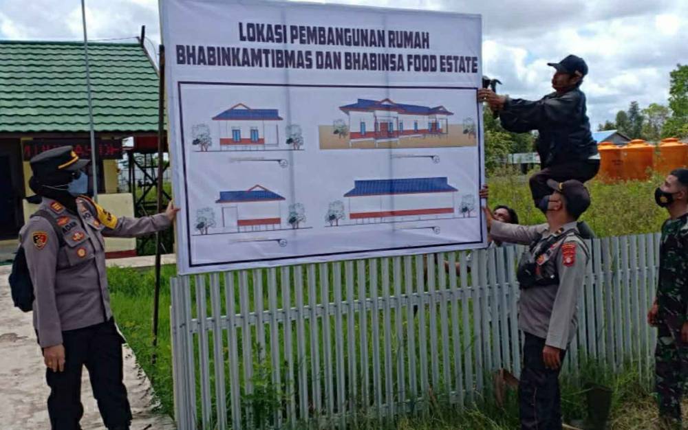 Kapolsek Kapuas Murung Cek Lokasi Pembangunan Rumah Bhabinkamtibmas dan Babinsa Food Estate
