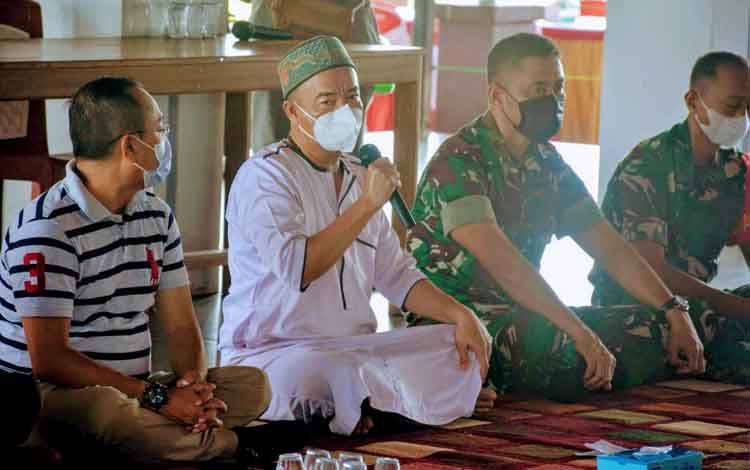 Bupati Seruyan, Yulhaidir saat doa bersama dan haul jamak di rumah jabatannya, Jumat, 4 Maret 2022.