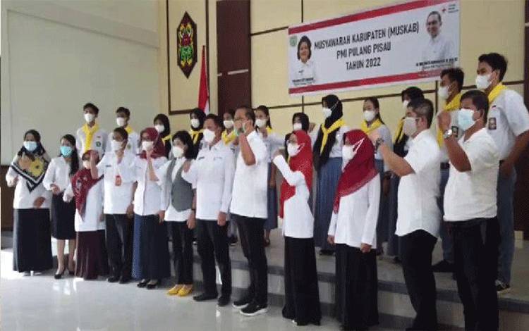 Taty Narang Minta PMI Bersinergi dengan Pemkab Pulang Pisau