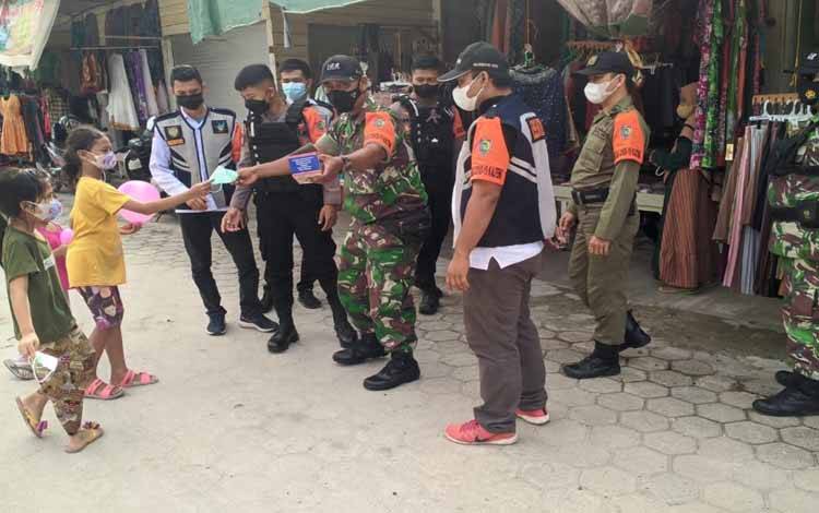 Gencarkan Patroli, Tim Satgas Imbau Warga Taati Prokes