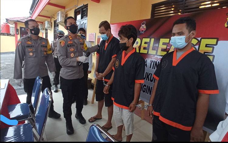 Tiga Terduga Pengedar Sabu Ditangkap Satresnarkoba Polres Kobar