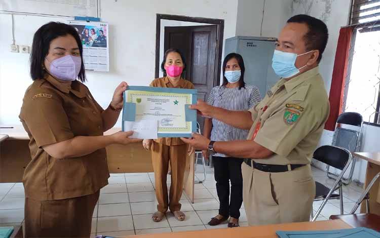 Desa Bamban Juara I Lomba Perpustakaan Tingkat Kabupaten Barito Timur