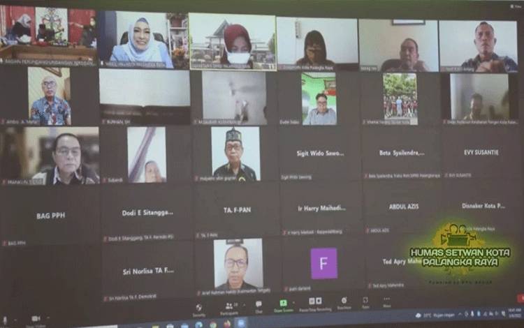 Paripurna DPRD Palangka Raya secara virtual membahas usulan Raperda inisiatif pemerintah daerah.