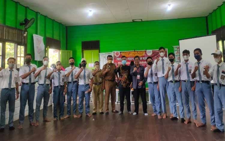 Kepada Pelajar, Legislator DPRD Kotim Tekankan Semangat dan Jauhi Narkoba dalam Menuntut Ilmu
