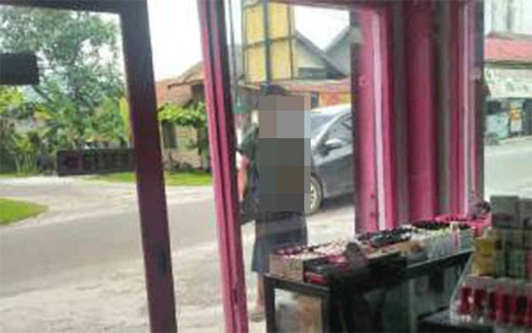 Pria tak dikenal yang kerap memamerkan kemaluan dan onani di depan wanita di Sampit, Kotawaringin Timur.