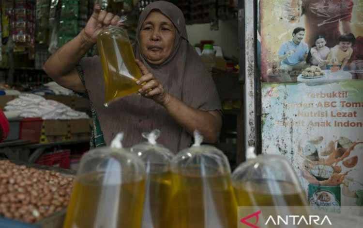 Mendag: Stok Minyak Goreng Melimpah, HET Tak Dicabut