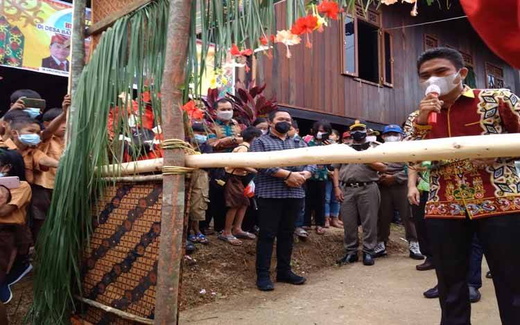 Tanggapan Wakil Ketua I DPRD Gunung Mas Soal Rumah Adat Hamputan Singarasa Tunda