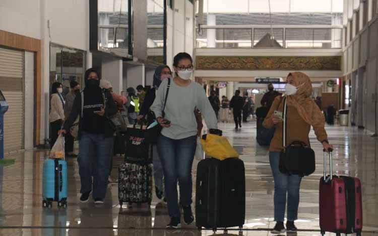 Penumpang Juanda Meningkat Usai Penghapusan Tes Antigen