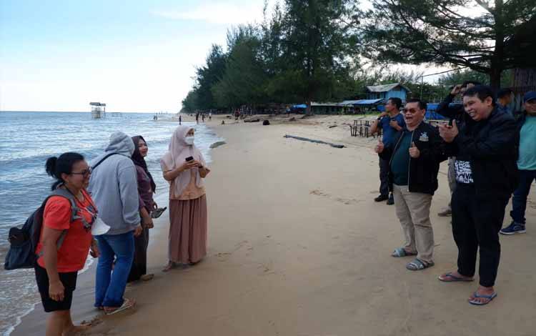 Bupati Kotim Wacanakan Bangun Waterbom Langsung Terjun ke Laut di Ujung Pandaran