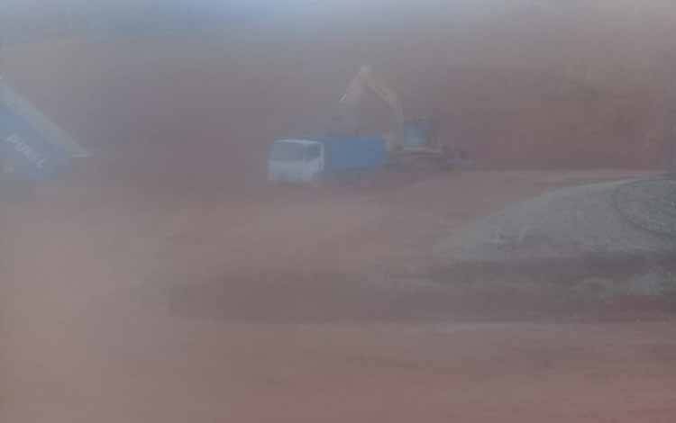 Material Batu dan Tanah Urug Proyek Jalan Tumbang Samba menuju Batu Badinding Diduga Ambil Ilegal