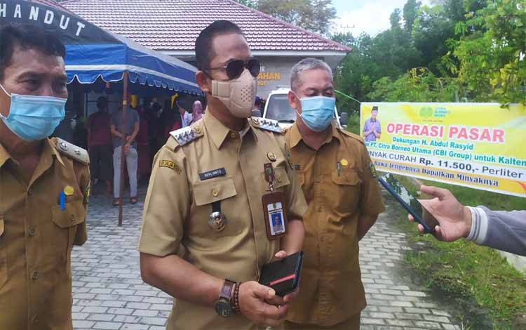 Kecamatan Pahandut Sediakan Minyak Goreng Rp 9.000 per Liter untuk Peserta Vaksinasi Covid-19