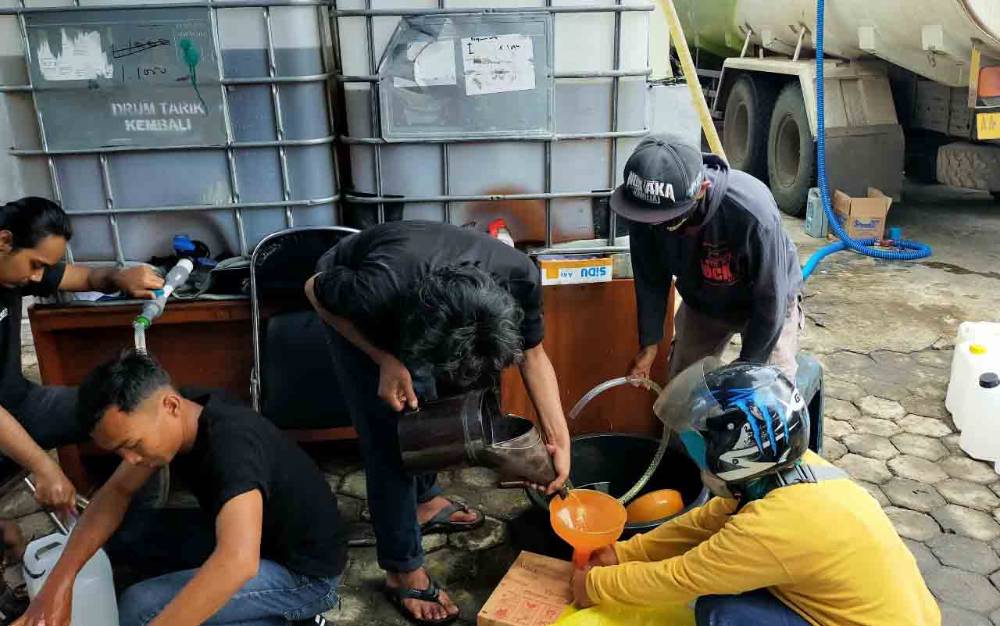 CBU Grup Kembali Gelar Operasi Pasar Minyak Goreng Murah Bantu Pelaku UMKM