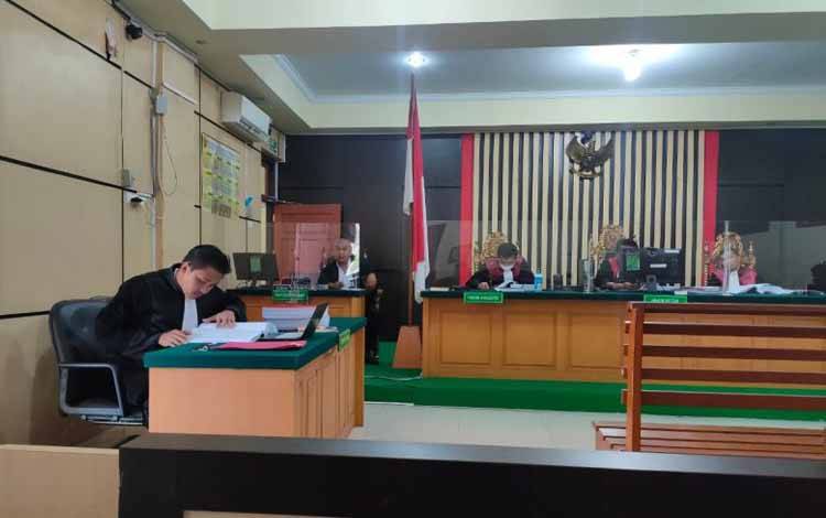 Mantan Ketua KPU Tanjabtim Dituntut 6 Tahun Penjara