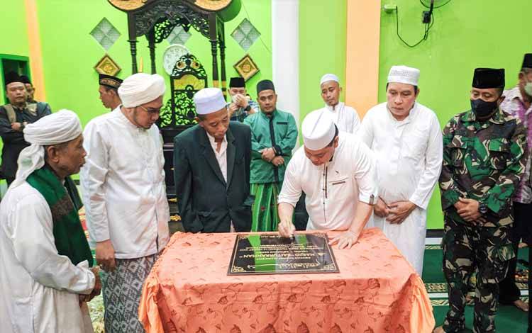 Bupati Kotim Resmikan Masjid Baiturrohman Jalan Teratai V Sampit