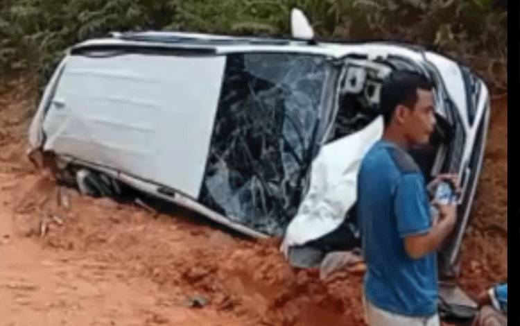 Sekretaris DLH Katingan Yang Alami Kecelakaan di Jalan Perusahaan HPH Hendak Menuju Tumbang Sanamang