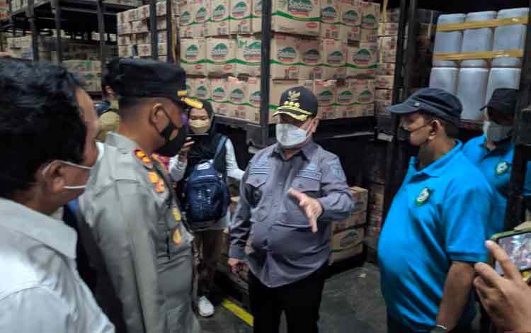 Bupati Kotim Sidak Ketersediaan Minyak Goreng di Tingkat Distributor