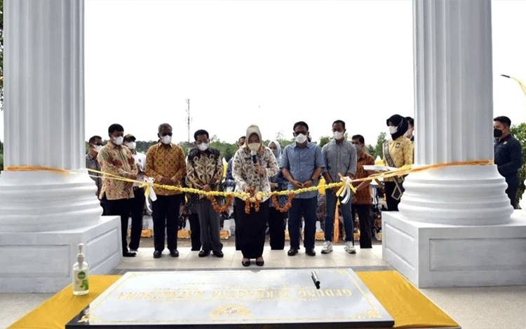 Resmikan Gedung Serbaguna Antakusuma, ini Kata Bupati Kobar