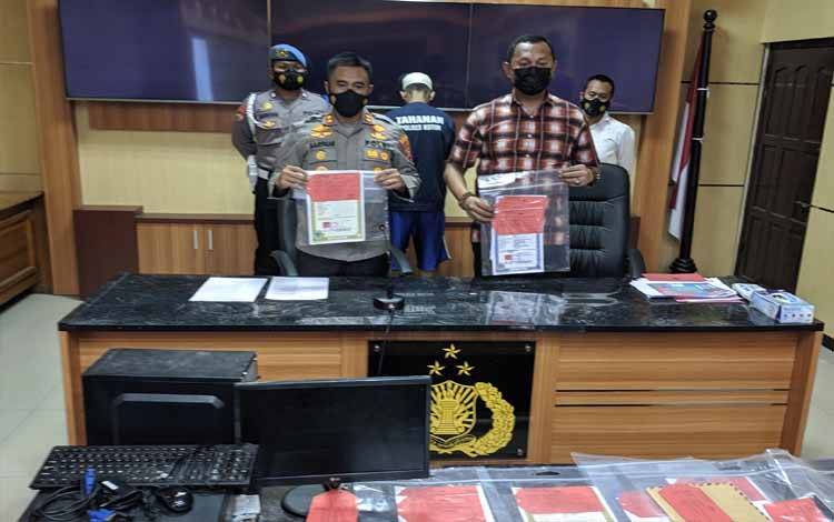 Pelaku Pemalsuan Ijazah Diringkus Polisi di Sampit