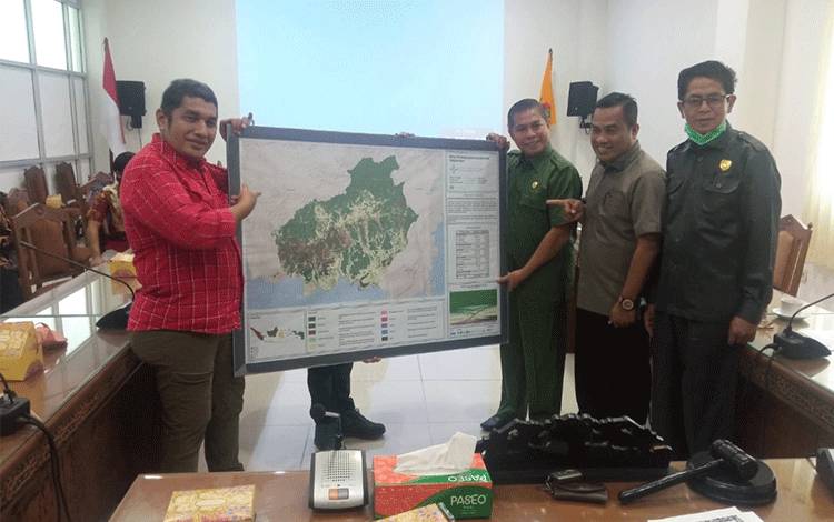 Komisi II DPRD Kalteng Audensi Dengan Lembaga Peduli Lingkungan