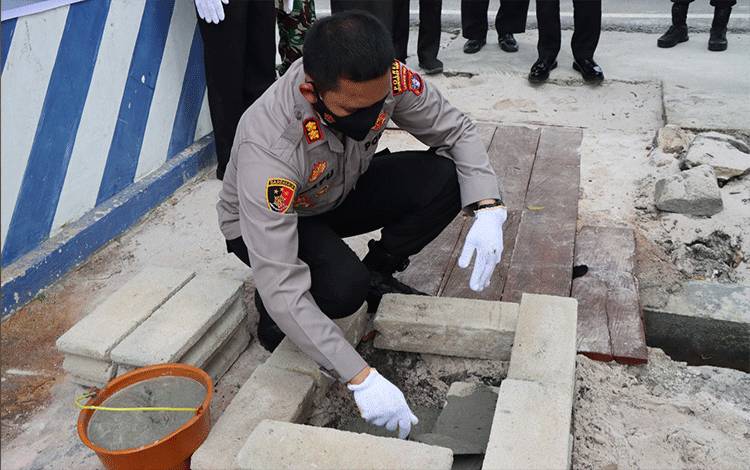Polres Kobar Renovasi Pos Lalu-Lintas