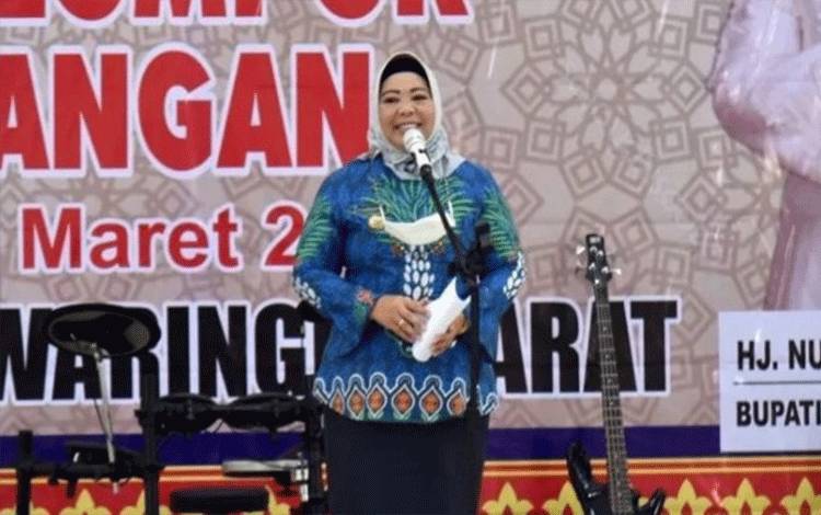 Bupati Kobar Nurhidayah