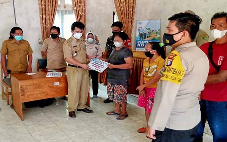 Kecamatan Dusun Timur Mulai Lakukan Monitoring dan Evaluasi ke Desa