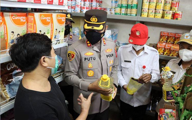 Minyak Goreng di Puruk Cahu Rp25.000 per Liter