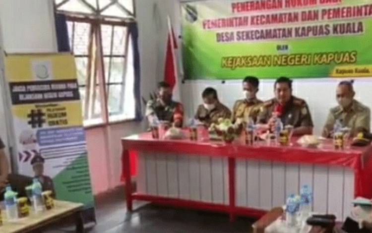 Camat Kapuas Kuala Apresiasi Jajaran Kejari Lakukan Sosialisasi dan Penerangan Hukun