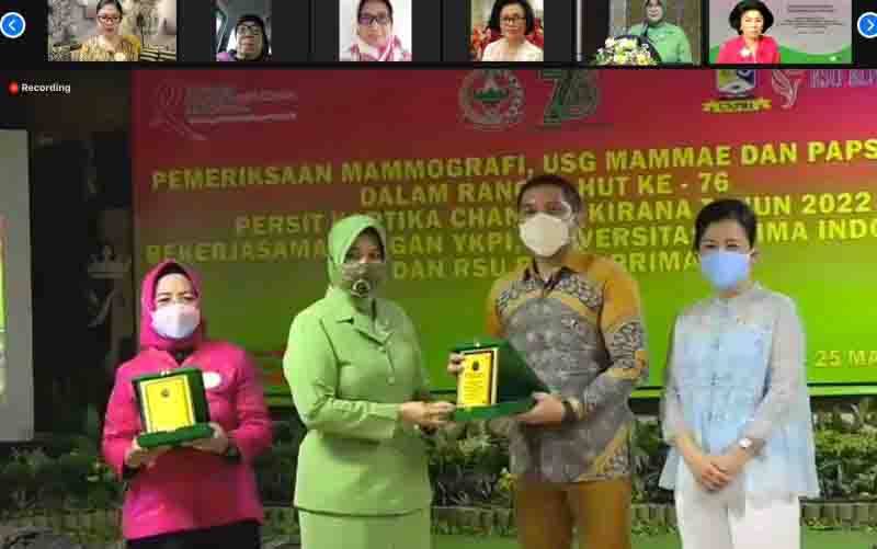 angkapan layar YKPI bersama dengan Persit KCK daerah I / Bukit Barisan, RS Royal Prima Medan dan Universitas Prima Indonesia dalam pencegahan kanker payudara dan serviks, Kamis (24/3/2022). (foto : ANTARA/HO-YKPI)