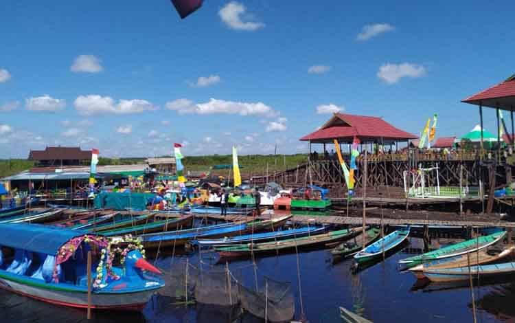 Pengunjung Wisata Air Hitam Mulai Meningkat