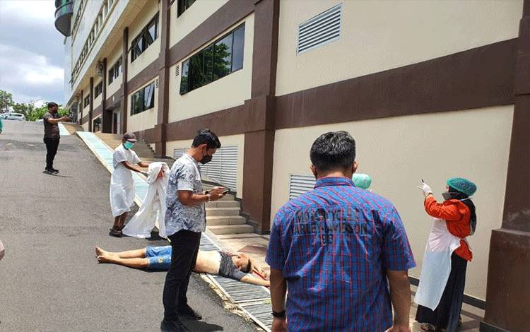 Pria Bunuh Diri dengan Lompat dari Lantai 7
