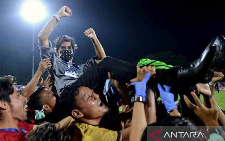 Kekalahan Telak atas Persebaya Nodai Pesta Kemenangan Bali United