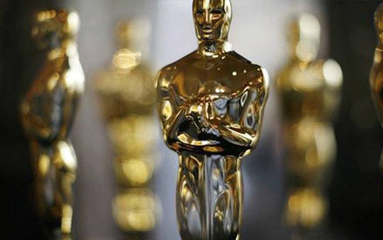 Piala Oscar. (REUTERS/Gary Hershorn)