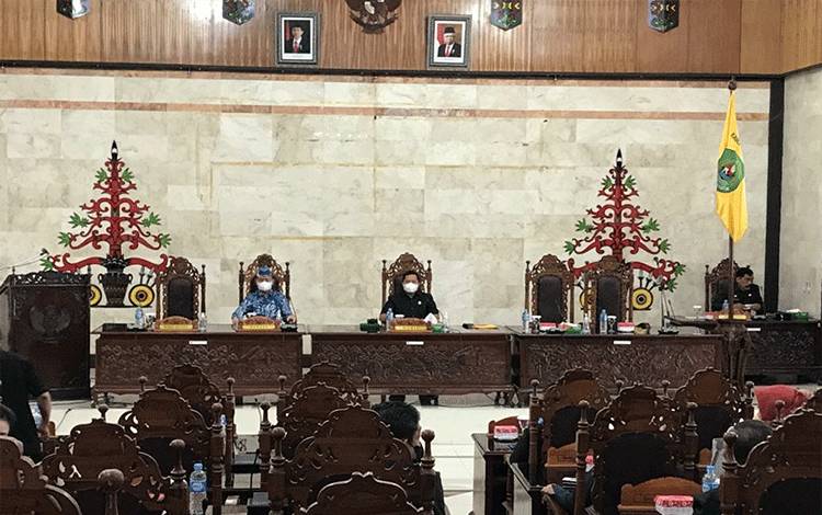 DPRD Kapuas Gelar Paripurna Penyampaian LKPj Bupati Tahun 2021