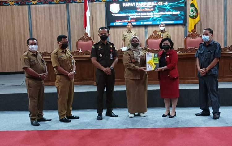 Eksekutif Ajukan LKPj 2021 ke DPRD Kotim
