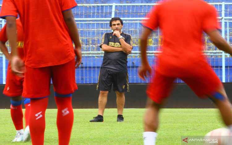 Eduardo Ingin Arema FC Akhiri Liga 1 dengan Kemenangan