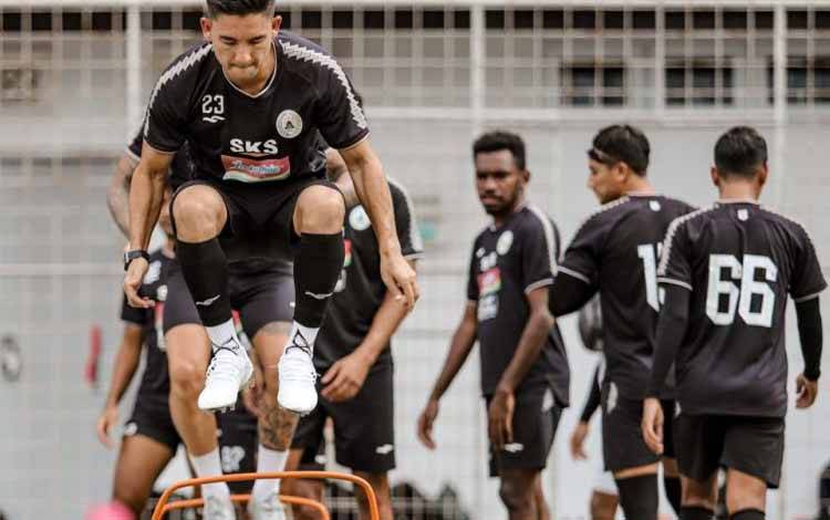 PSS Selamat dari Zona Degradasi Usai Taklukkan Persija 2-0
